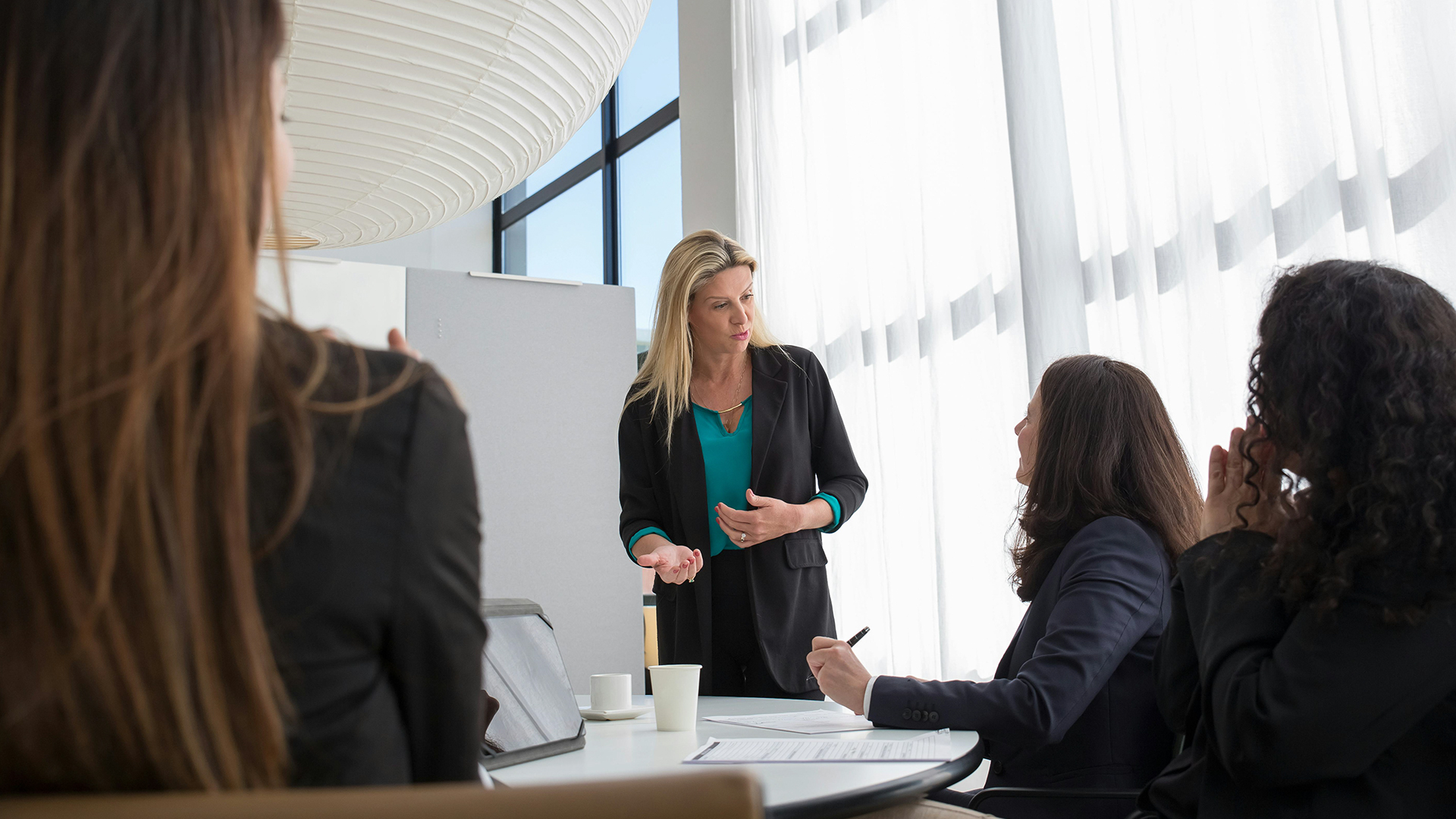 Women's Leadership in the Digital Era